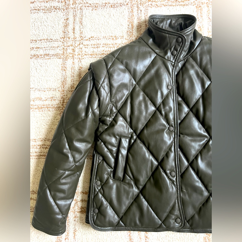 APPARIS Lilian Quilted Funnel Neck jacket. Faux leather, green. Medium like new